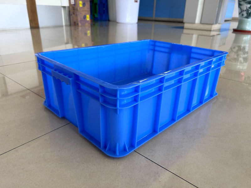 Ekstra debela kutija s poklopcem – HDPE, injekcijsko lijevanje, debljina zida 4–6 mm, nosivost 100 kg, za dijelove i alate