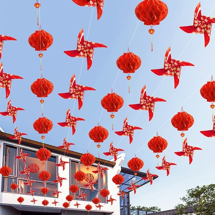 Σετ διακόσμησης γάμου για αυλή με φαναράκια, γιρλάντες και κορδέλες από πλαστικό