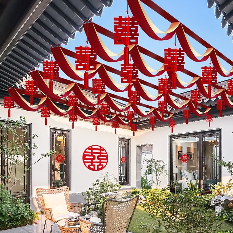 Σετ διακόσμησης γάμου για αυλή με φαναράκια, γιρλάντες και κορδέλες από πλαστικό