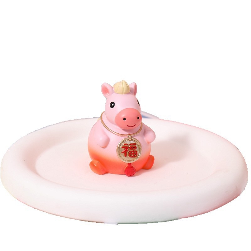 Ornament pentru consola centrală a mașinii – Anul Calului, Zodia Calului, Noroc și Pace, Figurină din rășină în stil desen animat