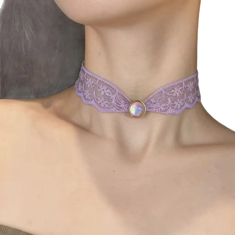 Choker s mjesečevim kamenom u maglovito ljubičastoj boji, ženski čipkasti lanac za ključnu kost, Y2K stil, 2026