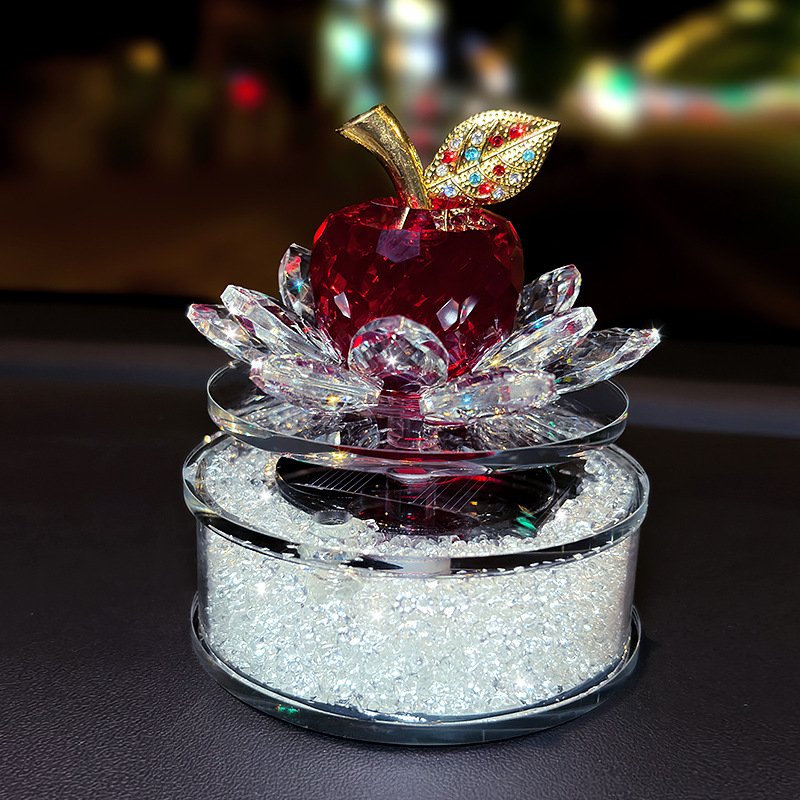 Držač parfema za automobil – kristalni materijal, Che shima; funkcije: dekoriranje, aromatiziranje, uklanjanje mirisa; miris: druge note.