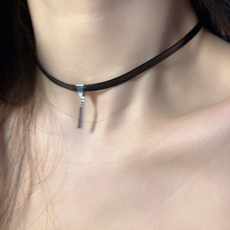 Geometrijska ogrlica od legure, elektroplatinirana, regularni lanac, minimalistički stil, unisex