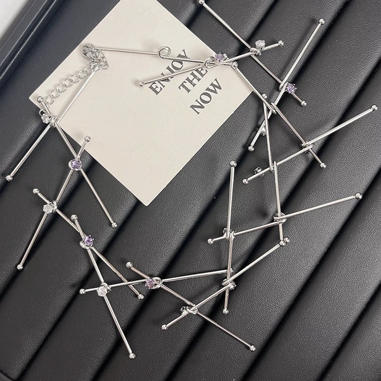 Metalno koljeno s kubanskim lancem, geometrijski oblik, privjesak od titan čelika, višeslojno