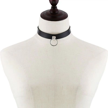 Bőr chok­er nyaklánc O‑alakú körrel – geometriai stílus, egzotikus dizájn, modell ODH