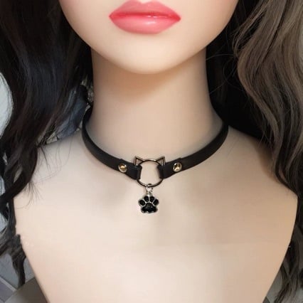 Клавикуларна огърлица с котешка лапка, PU кожа, стил пънк/дарк, висок клас (Материал: сплав; Верига: клавикуларна; Форма: сърце; Висулка: сплав; Тегло: 20 g)