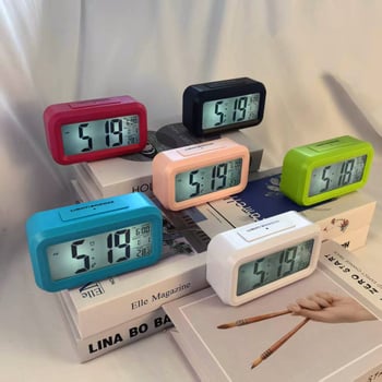 Настолен часовник с дигитален LCD дисплей, светеща подсветка, аларма и календар (ден от седмицата, лунна фаза, месец)
