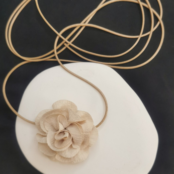 Чокър огърлица - ретро стил, камелия цветя, дантелено колие