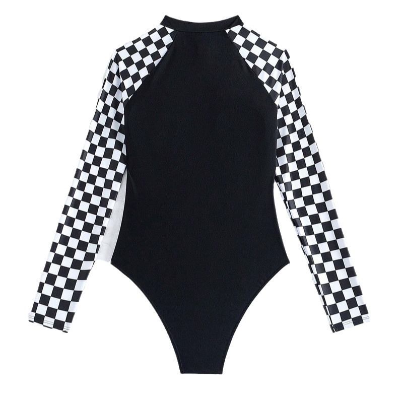 Női ujjatlan csíkos egyrészes fürdőruha, párnázott kosárkák, acélbetét nélküli, külső 82% poliészter / bélés 18%, tömeg 300 g