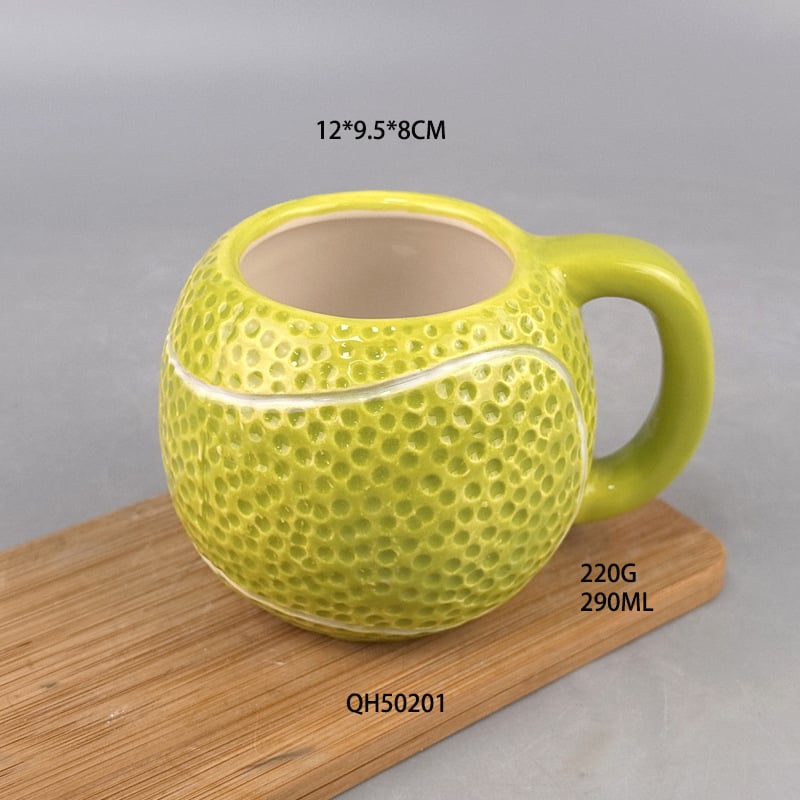 Κύπελλο από λευκό πορσελάνι με μινιμαλιστικό σχέδιο, αντίσταση σε υψηλές θερμοκρασίες και εκτύπωση εμβλήματος εθνικής ομάδας