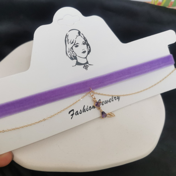 Ръчно изработена кадифена ретро огърлица- яка