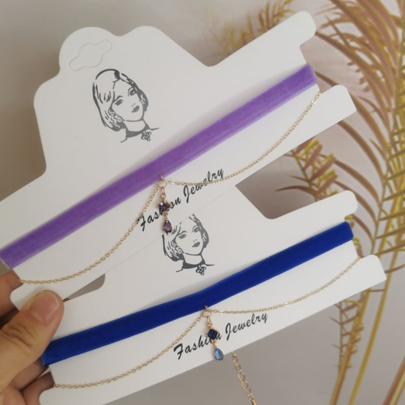 Ръчно изработена кадифена ретро огърлица- яка