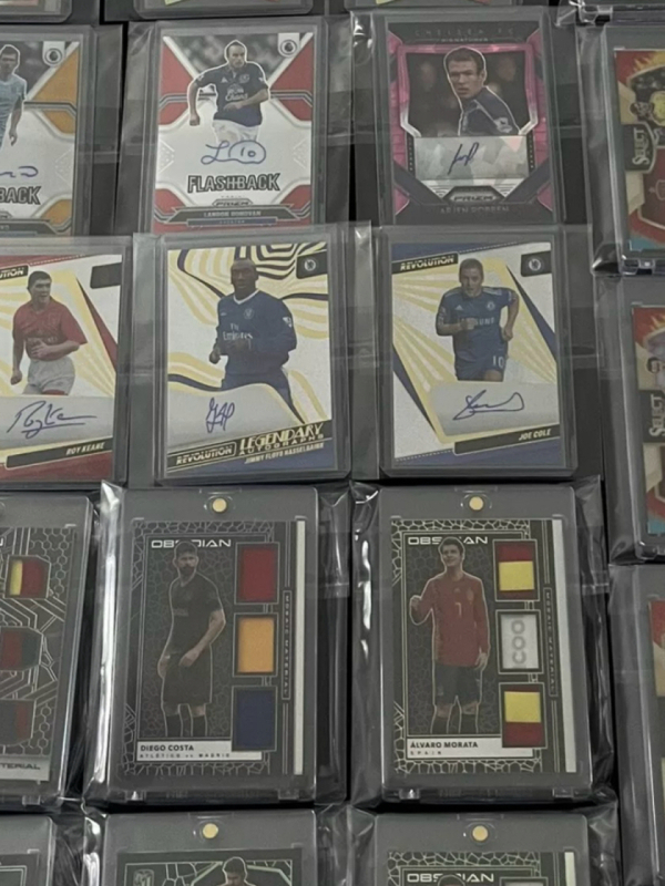 Pachet cu carduri cu staruri fotbalistice – Prizm Signature, teme Messi și Cafu; produse pentru fani; fotbal; fără personalizare; imprimarea siglei nu este posibilă