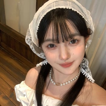 YIWEI STUDIO selyem hajkendő, Ins wind stílusban, kockás mintával és geometriai dizájnnal.