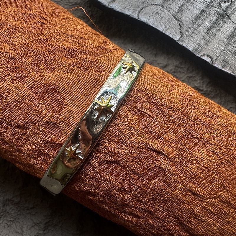 Nyitott rozsdamentes acél karkötő, uniszex, geometriai forma, arany bevonat