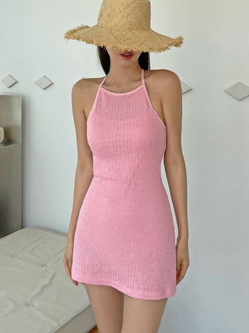 Egyrészes fürdőruha kötött textúrával, konzervat szoknya-panel, háromszög alakú felső, melltartó betét, magas rugalmasság