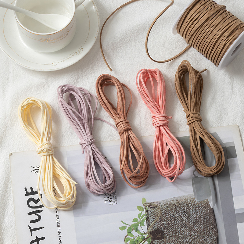 Marhabőr zsinórból készült medál-dísz, kód Lrs-0803, 3 mm vastagság, kötött velúr zsinór, ajándékcsomagoláshoz és DIY kézműves projektekhez