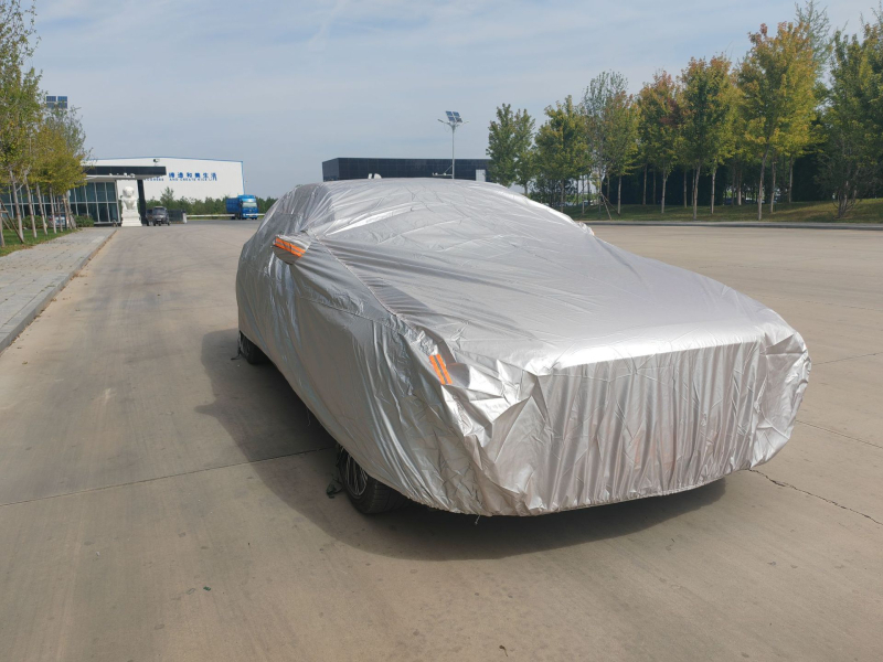 Pokrov automobila za male automobile – potpuno pokrivanje, zaštita od sunca, toplinska izolacija, zaštita od prašine i kiše; Oxford tkanina; prilagodljivo