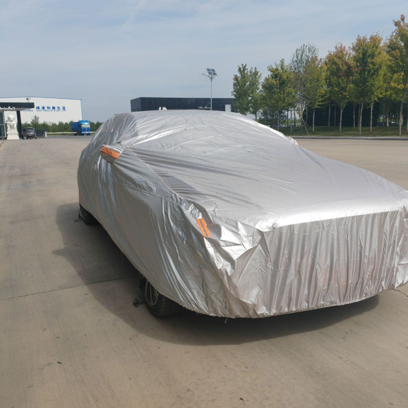 Pokrov automobila za male automobile – potpuno pokrivanje, zaštita od sunca, toplinska izolacija, zaštita od prašine i kiše; Oxford tkanina; prilagodljivo