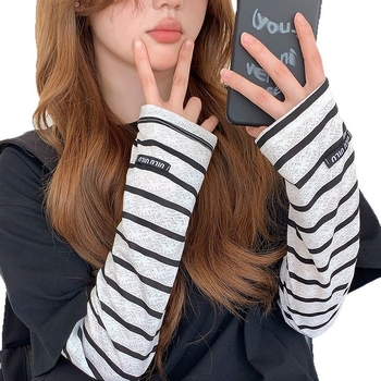 Слънцезащитни охлаждащи ръкави с райета и дантелен маншет — за открити занимания (полиестерно влакно · пролет 2025 · минималистичен стил · UV защита)