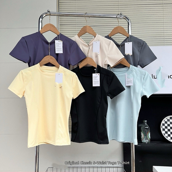 070101 Dámske krátke tričko na jógu, fitness a beh, rýchloschnúci top