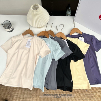 070101 Dámske krátke tričko na jógu, fitness a beh, rýchloschnúci top