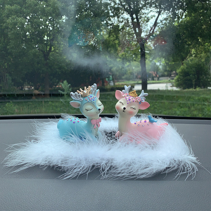 MY smoljena auto jelena ukras za središnju konzolu – dekorativni auto dodatak