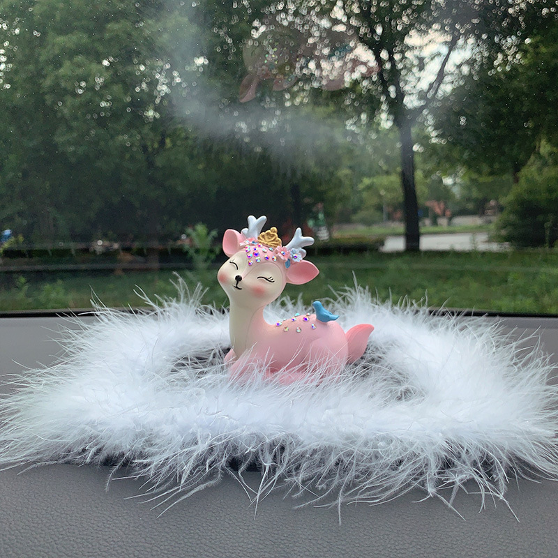 MY smoljena auto jelena ukras za središnju konzolu – dekorativni auto dodatak