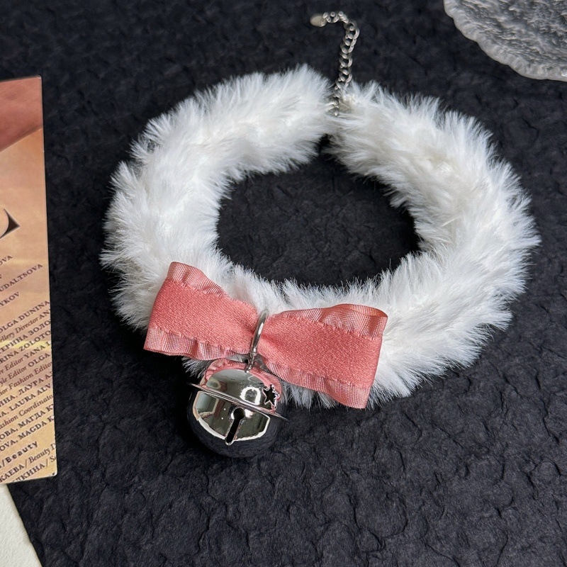 Choker ogrlica s privjeskom zvončić od legure, elektroplatina, lanac zmijske kosti, korejski stil