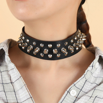 Punk kožna ogrlica-choker sa šiljicama, željezni privjesak, elektroplatinirano, 36 g