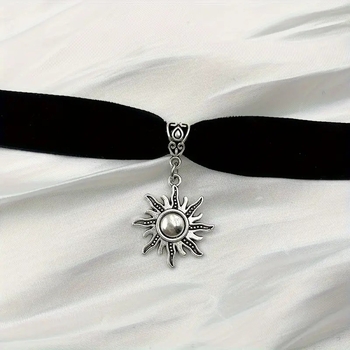 Колие със слънчев медальон, сплав, стандартна верижка, естествен стил, свеж и сладък