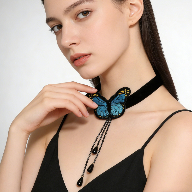 Чокър с пеперуден мотив, пластмасова висулка, верига o-link, обиколка 41–50 см