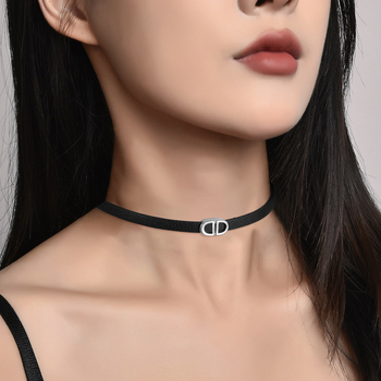 Метална огърлица с висулка от паладий и букви – еднослойна верига Шопин, личностен стил