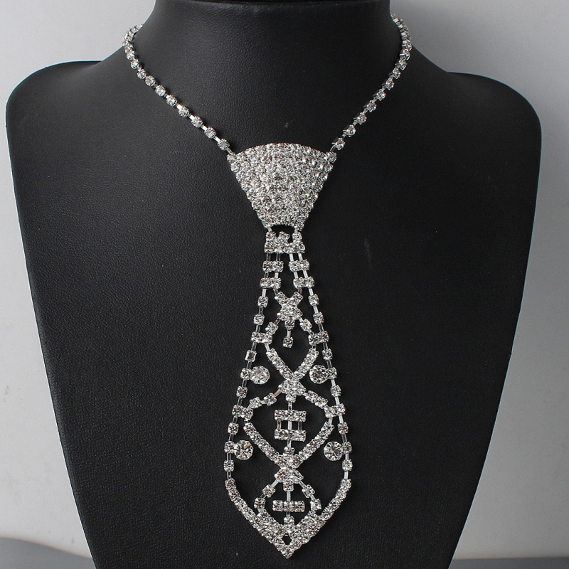 Metalni choker ogrlica s Rhinestones, regularni lanac, opseg 41–50 cm, težina 32 g