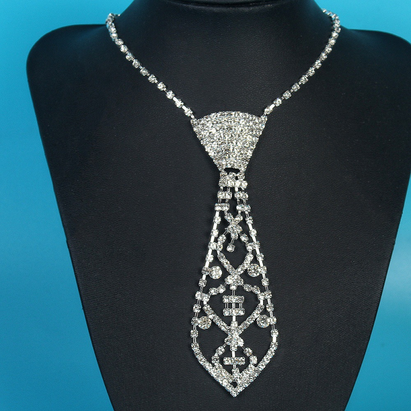 Metalni choker ogrlica s Rhinestones, regularni lanac, opseg 41–50 cm, težina 32 g