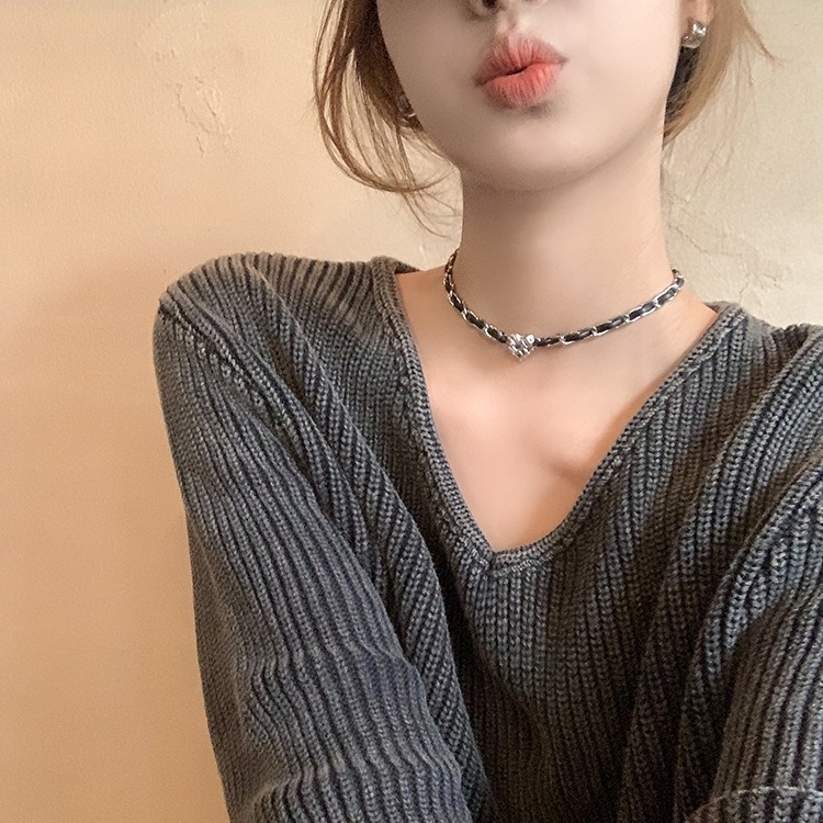 Lančić choker sa srcolikim dizajnom i ključnom lancem – materijal: zlitina, privjesak: zlitina, stil: lagan luksuz