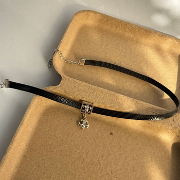 Kožni choker ogrlica s bakrenim privjeskom, ključna lanac, završni premaz za očuvanje boje