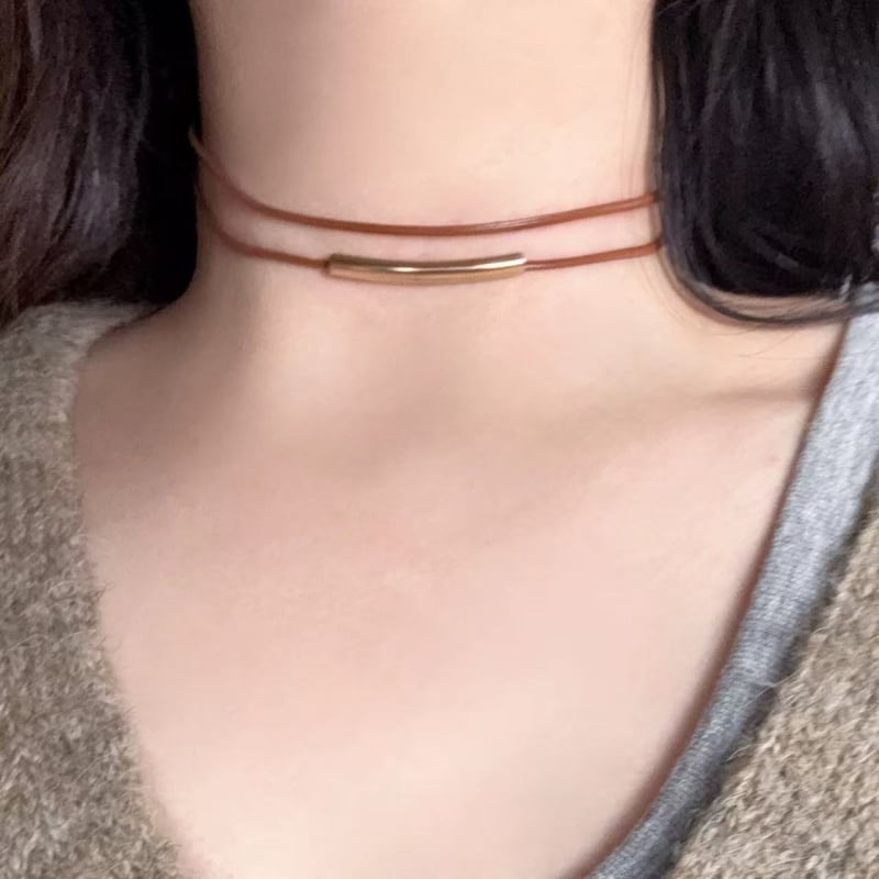 Огърлица с U-образен геометричен дизайн, корейски стил, мултислойна; материал: восък пчелен; висулка: сплав