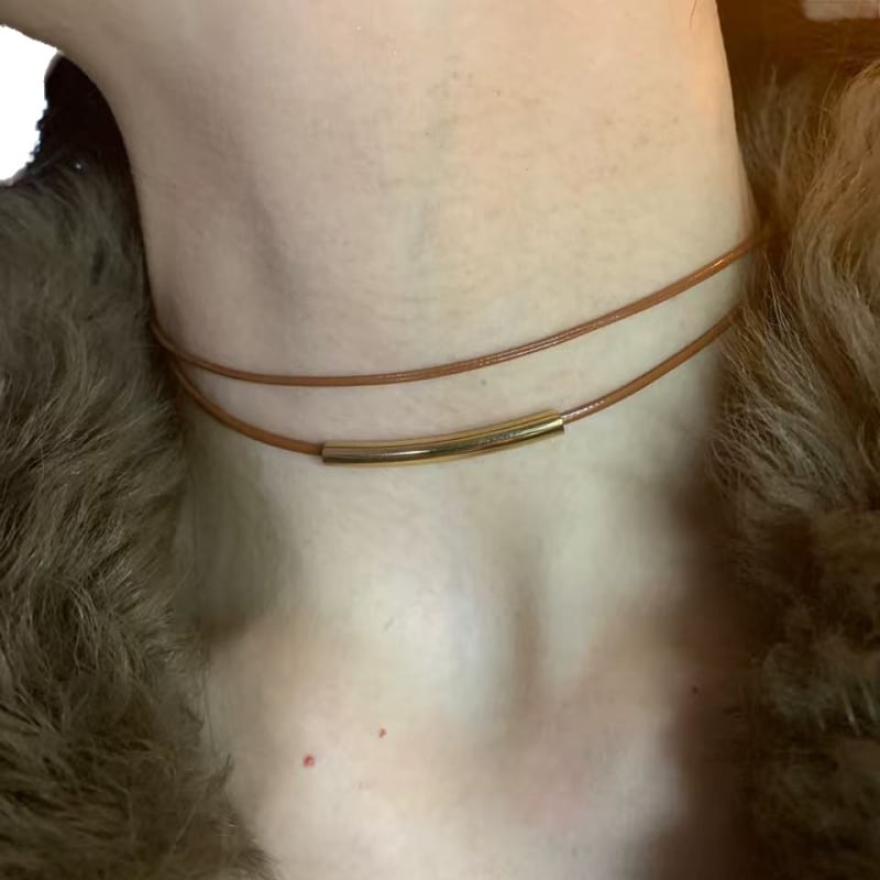 Огърлица с U-образен геометричен дизайн, корейски стил, мултислойна; материал: восък пчелен; висулка: сплав