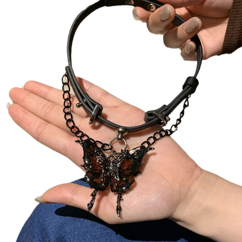 Kožni choker ogrlica s motivom leptira, kristalnim privjeskom, resice, materijal zlitina