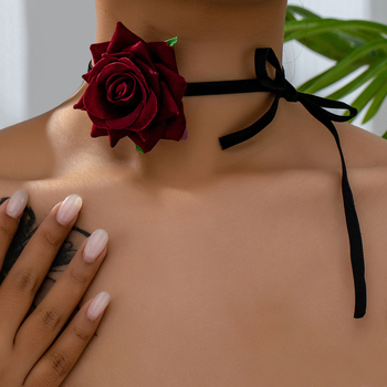 Колие от влакна с флорални мотиви, редовна верига, унисекс, висулка: друг, Зима 2024