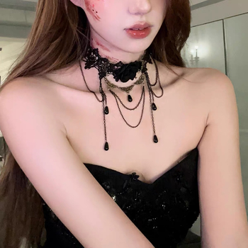 Choker ogrlica s čipkom i resicom, materijal tkanina, cvjetni oblik, 20 g