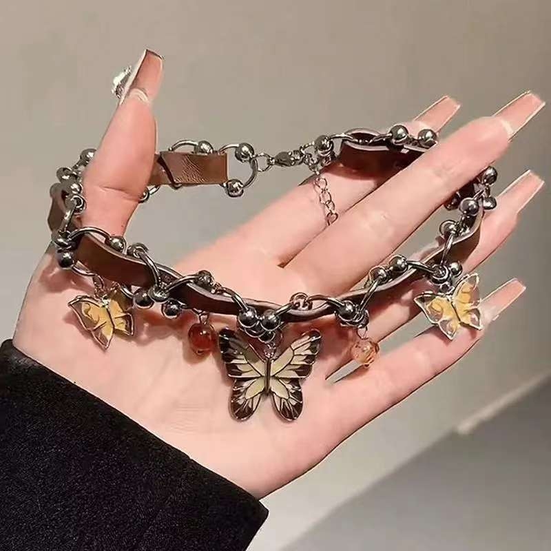 Choker ogrlica s lančicom i križnim privjeskom od legure – Chanel stil, Chrysanthemum Charm