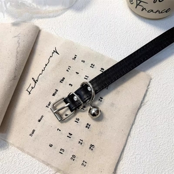 Choker din piele, pandant din aliaj, placare electroplatină, circumferință 41–50 cm, cod N-8186