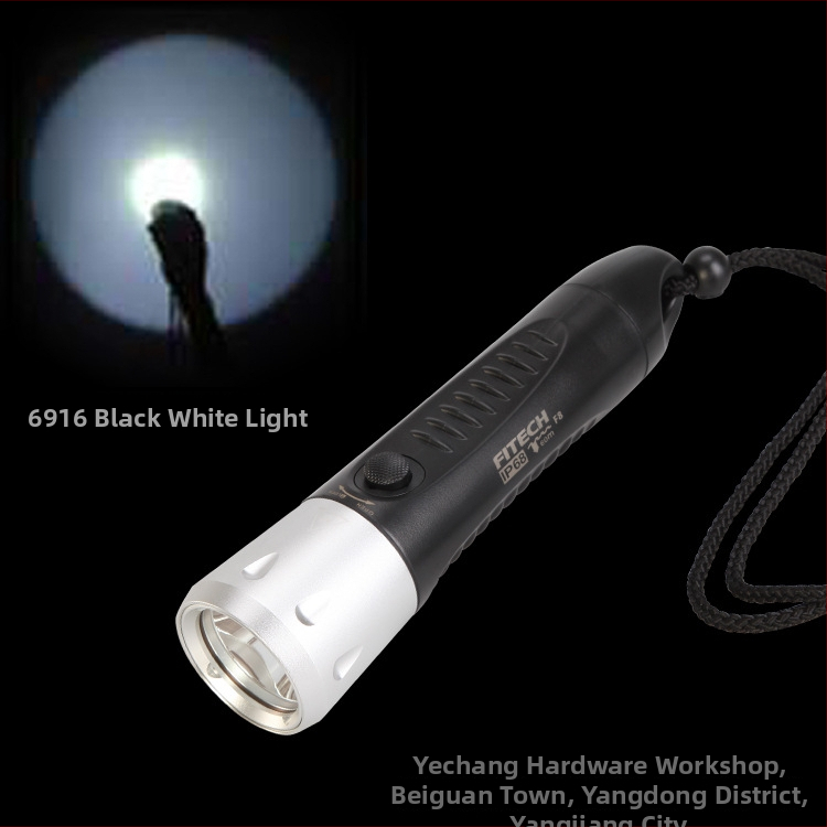 Light Arrow F8 potápěčská svítilna — IP68, LED osvětlení, tělo z hliníkové slitiny + technického plastu, výdrž baterie 6–7 hodin, vhodná pro otevřené potápění, záchranu, kempovanie a rybolov