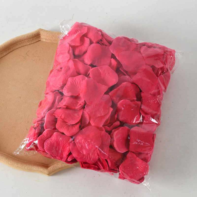 Пакет изкуствени рози листчета за годеж и сватба, нетъкан текстил, проста опаковка, марка Rusen Wedding