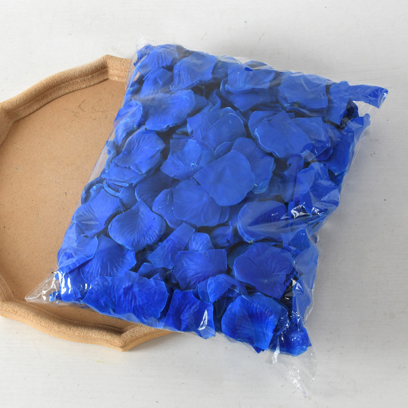 Пакет изкуствени рози листчета за годеж и сватба, нетъкан текстил, проста опаковка, марка Rusen Wedding