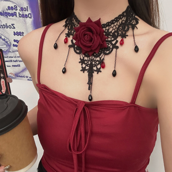 Gotički čipkasti chokers ogrlica s motivom ruže; Materijali: miješani materijali; Lanac: lanac ključne kosti; Privjesak materijal: miješani materijali; Značka: Steel magic; Stil: Tamno.