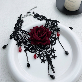 Gotički čipkasti chokers ogrlica s motivom ruže; Materijali: miješani materijali; Lanac: lanac ključne kosti; Privjesak materijal: miješani materijali; Značka: Steel magic; Stil: Tamno.