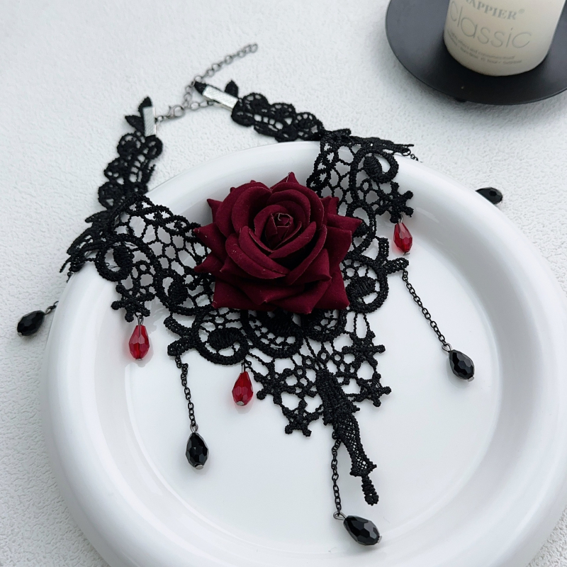 Gotički čipkasti chokers ogrlica s motivom ruže; Materijali: miješani materijali; Lanac: lanac ključne kosti; Privjesak materijal: miješani materijali; Značka: Steel magic; Stil: Tamno.